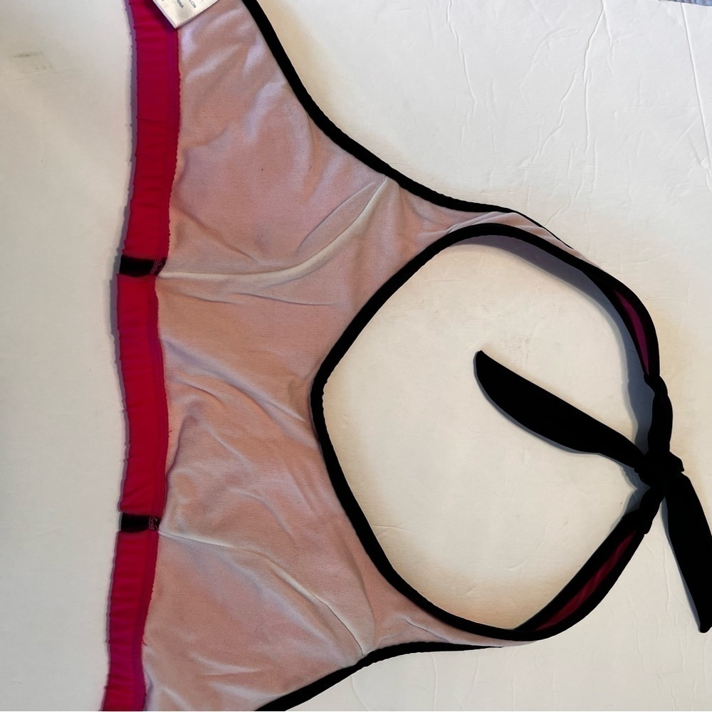 Venus pink and black sporty tie bikini top size C - Picture 2 of 9